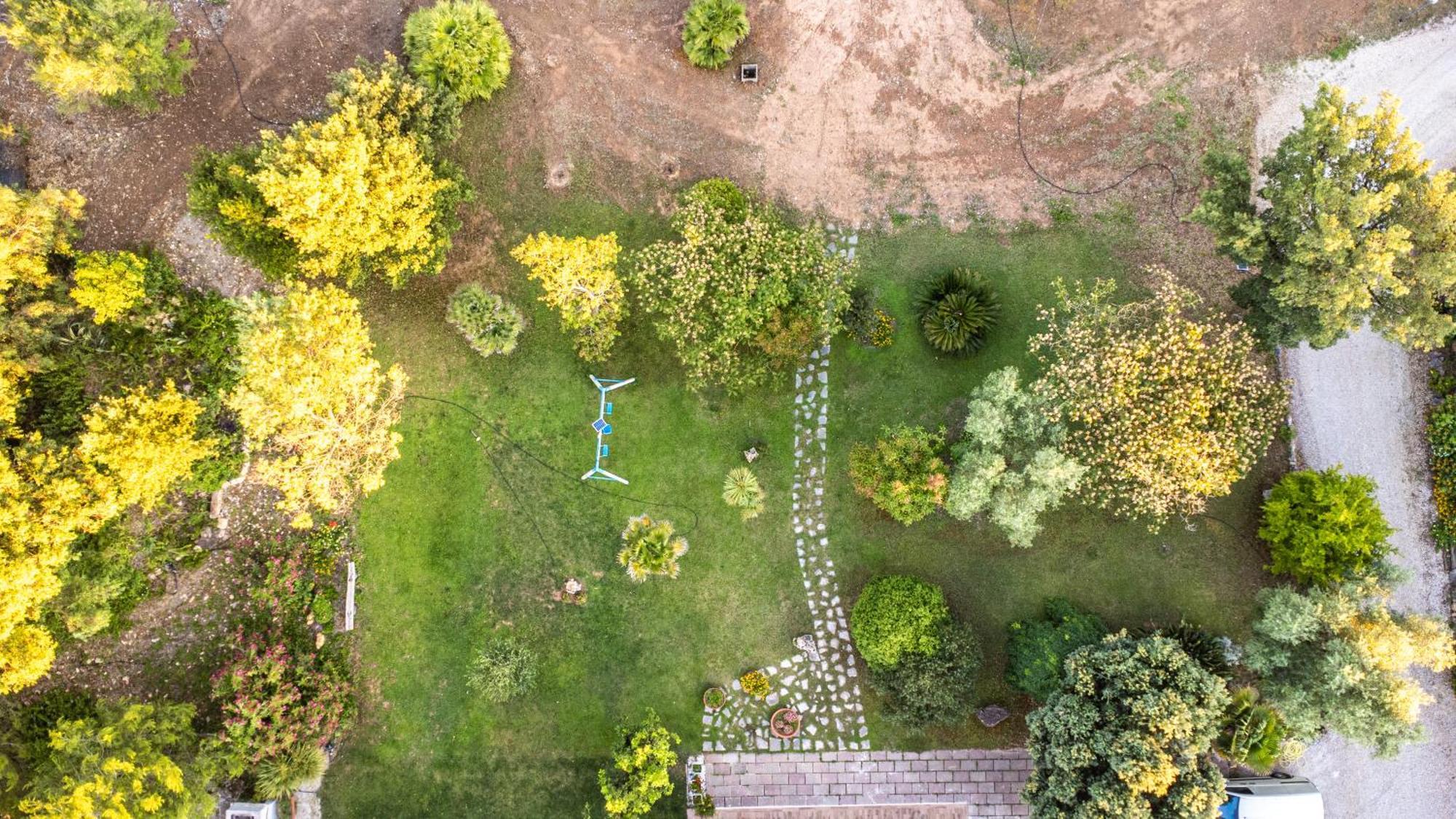 לינה וארוחת בוקר אלגהרו The Vineyards מראה חיצוני תמונה