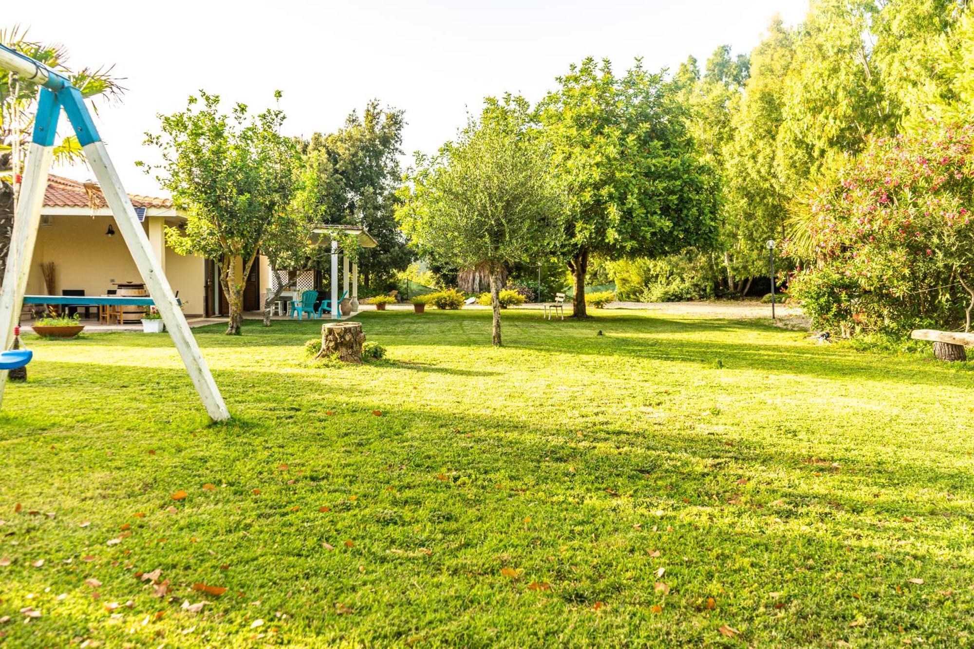 לינה וארוחת בוקר אלגהרו The Vineyards מראה חיצוני תמונה